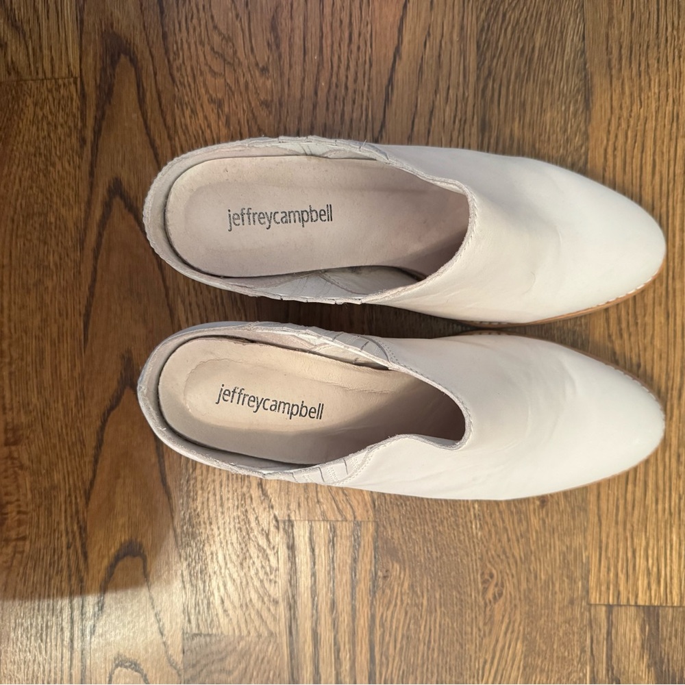 Jeffrey Campbell Women's Cream Mules